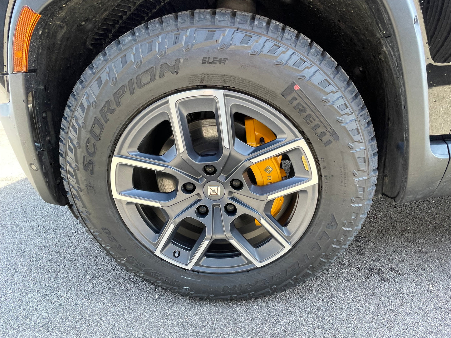 2022 Rivian R1S - 100 miles - $72,200