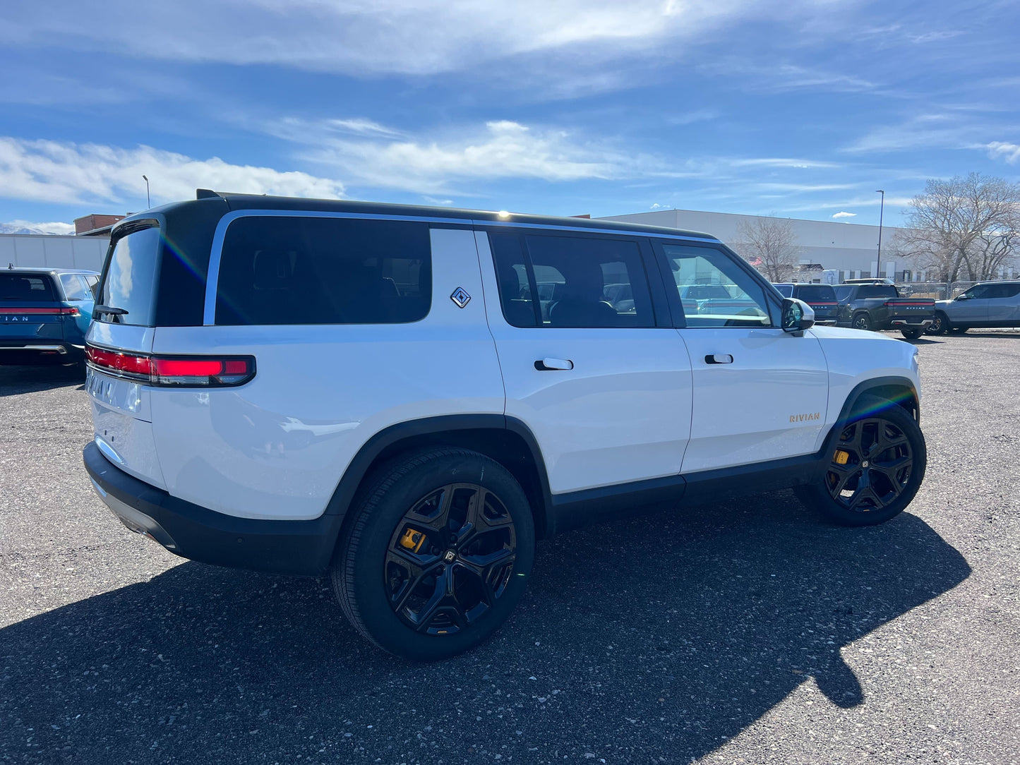 2022 Rivian R1S - 100 miles - $79,700