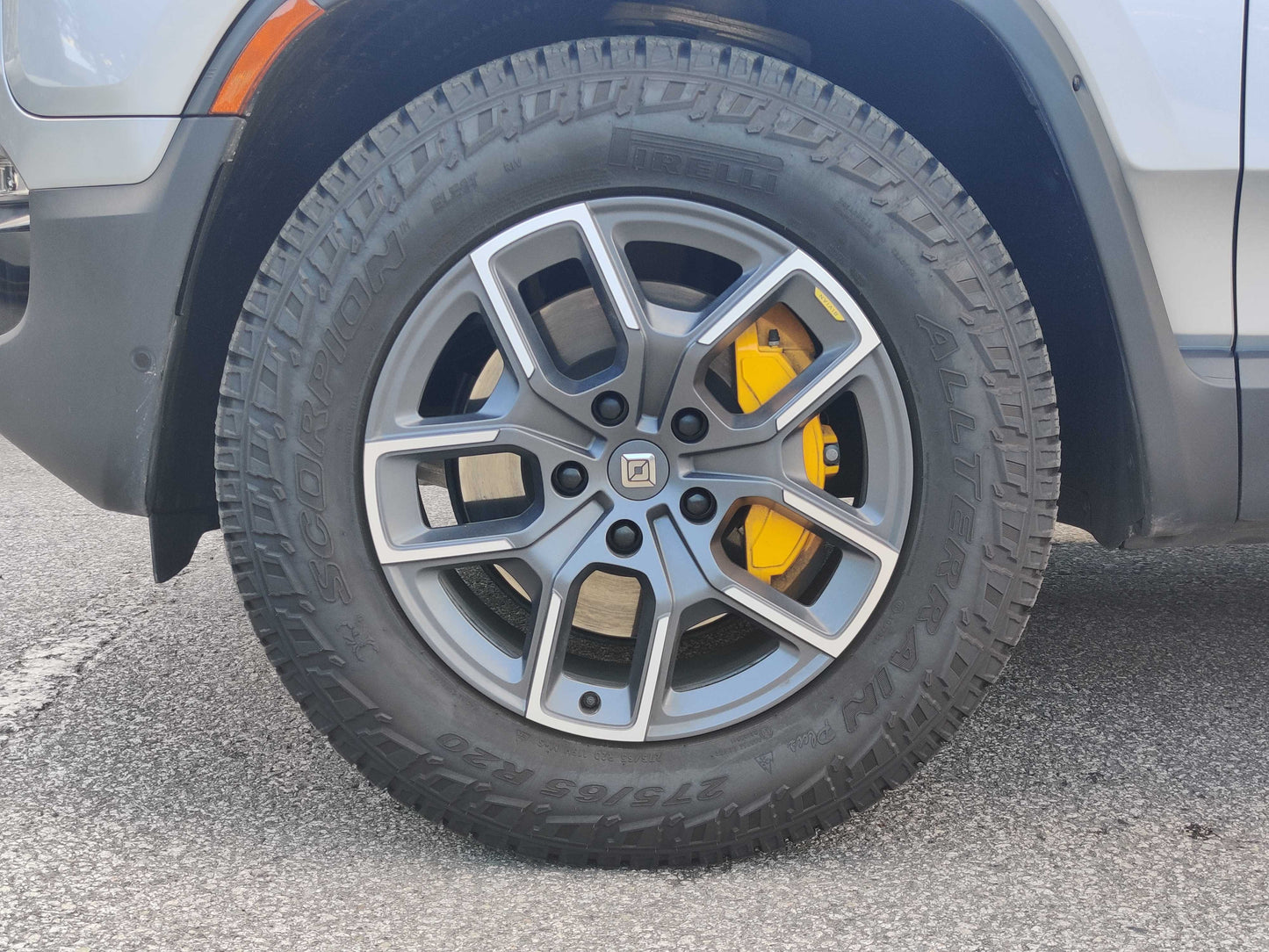 2023 Rivian R1T - 3301 miles - $93,200.00 CAD