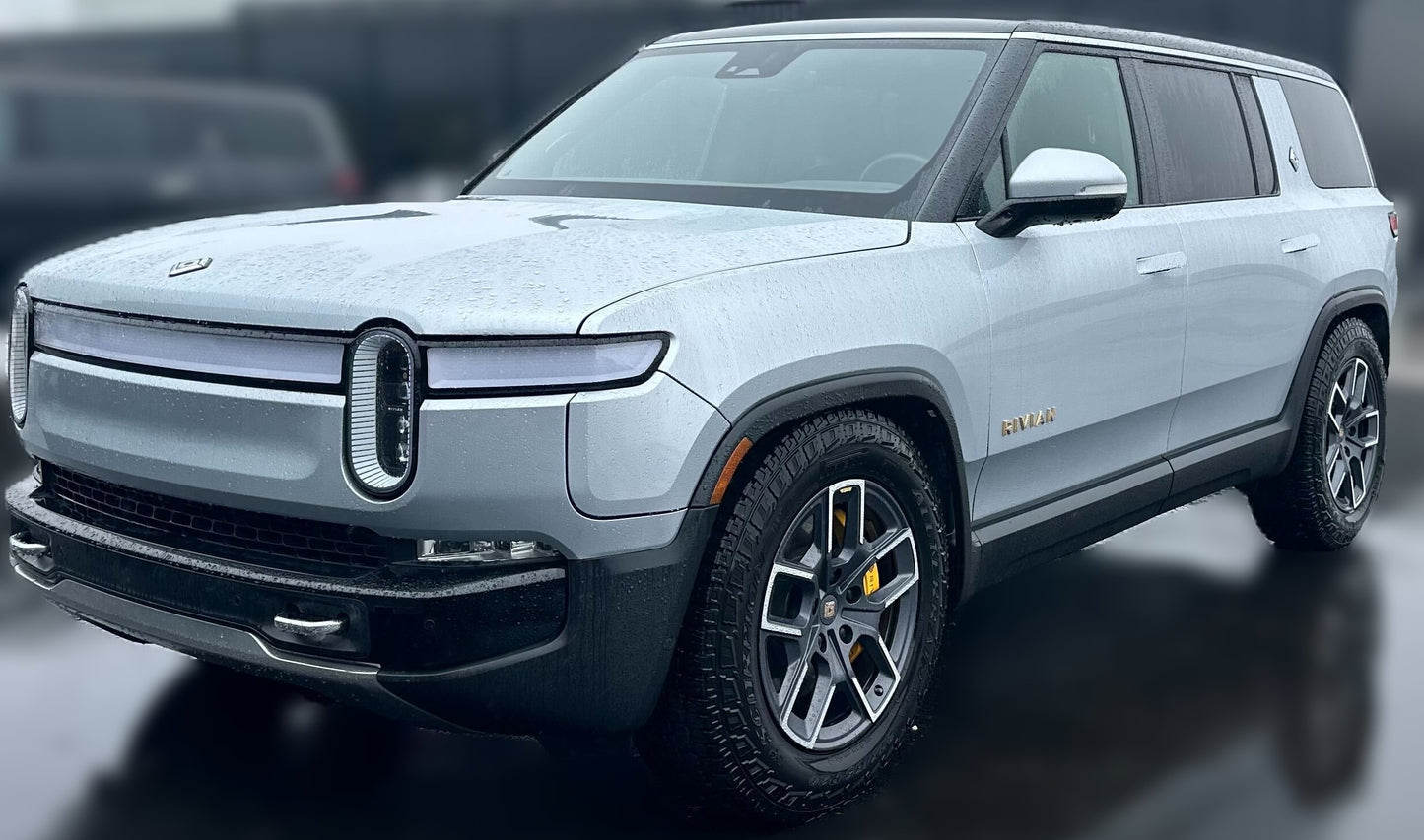 2022 Rivian R1S - 2,835 miles - $78,900