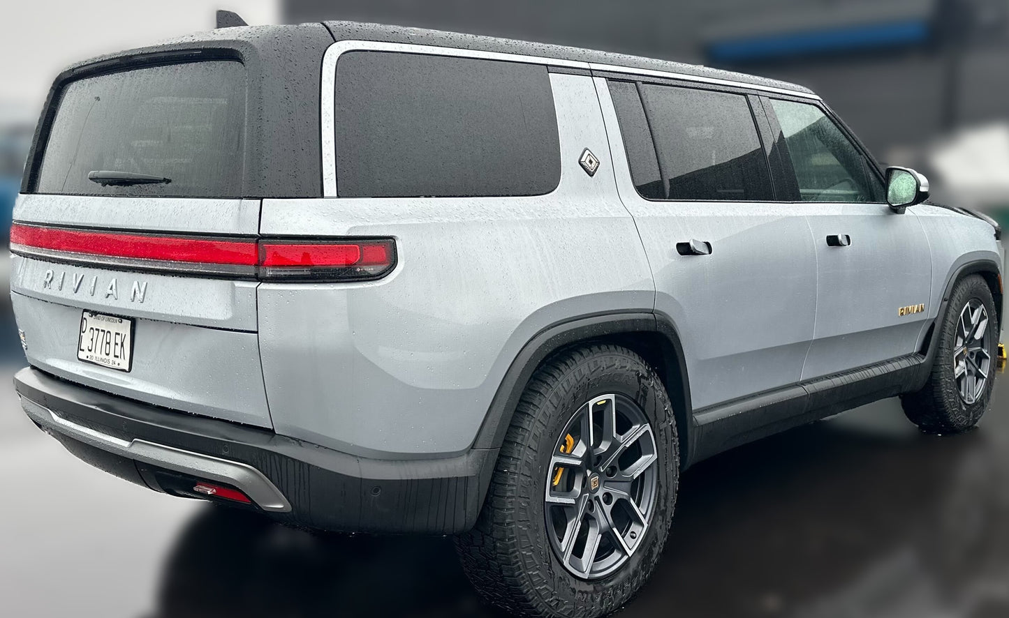 2022 Rivian R1S - 2,835 miles - $78,900