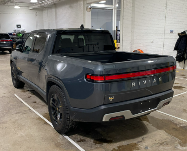 2022 Rivian R1T - 9,407 miles - $65,600