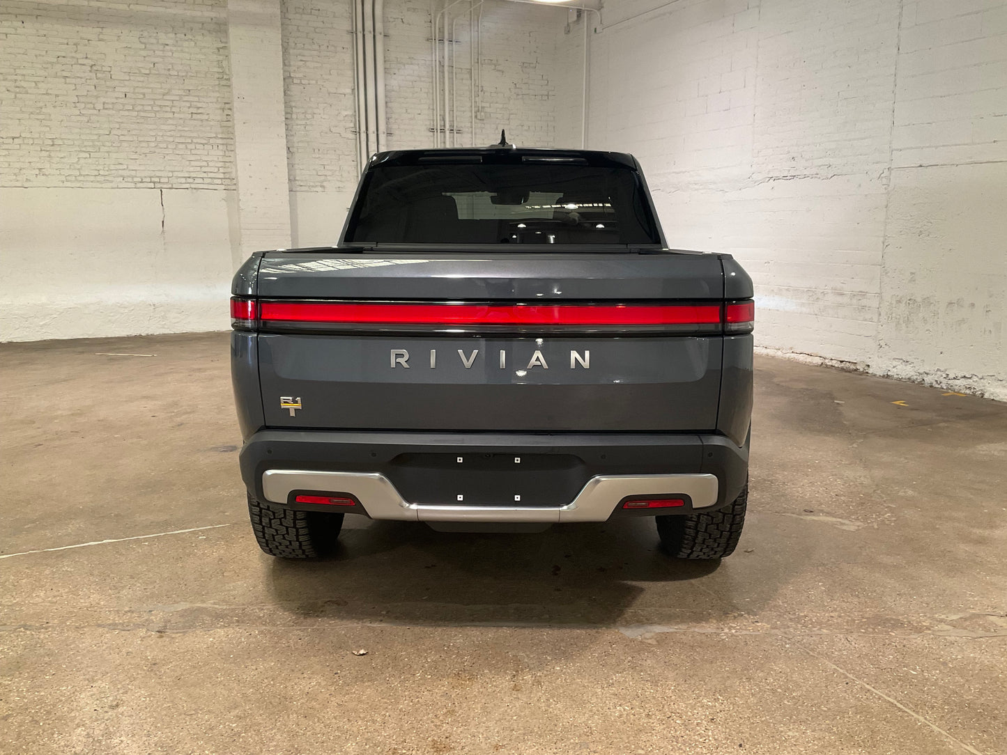 2022 Rivian R1T - 9,407 miles - $65,600