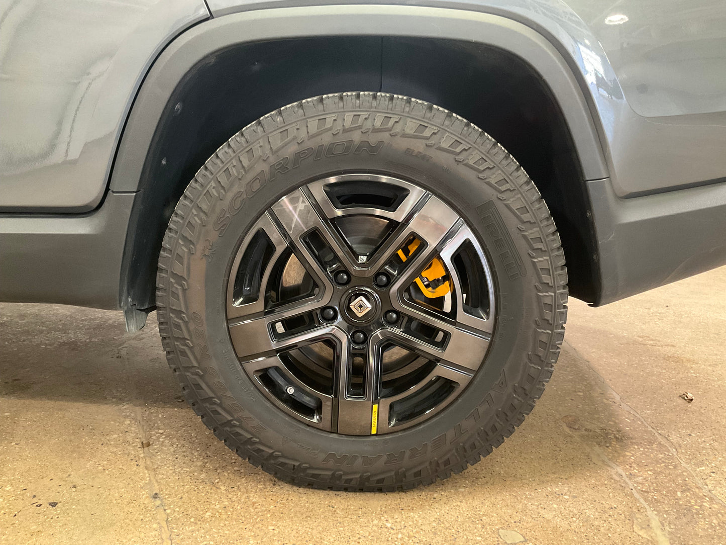 2022 Rivian R1T - 9,407 miles - $65,600