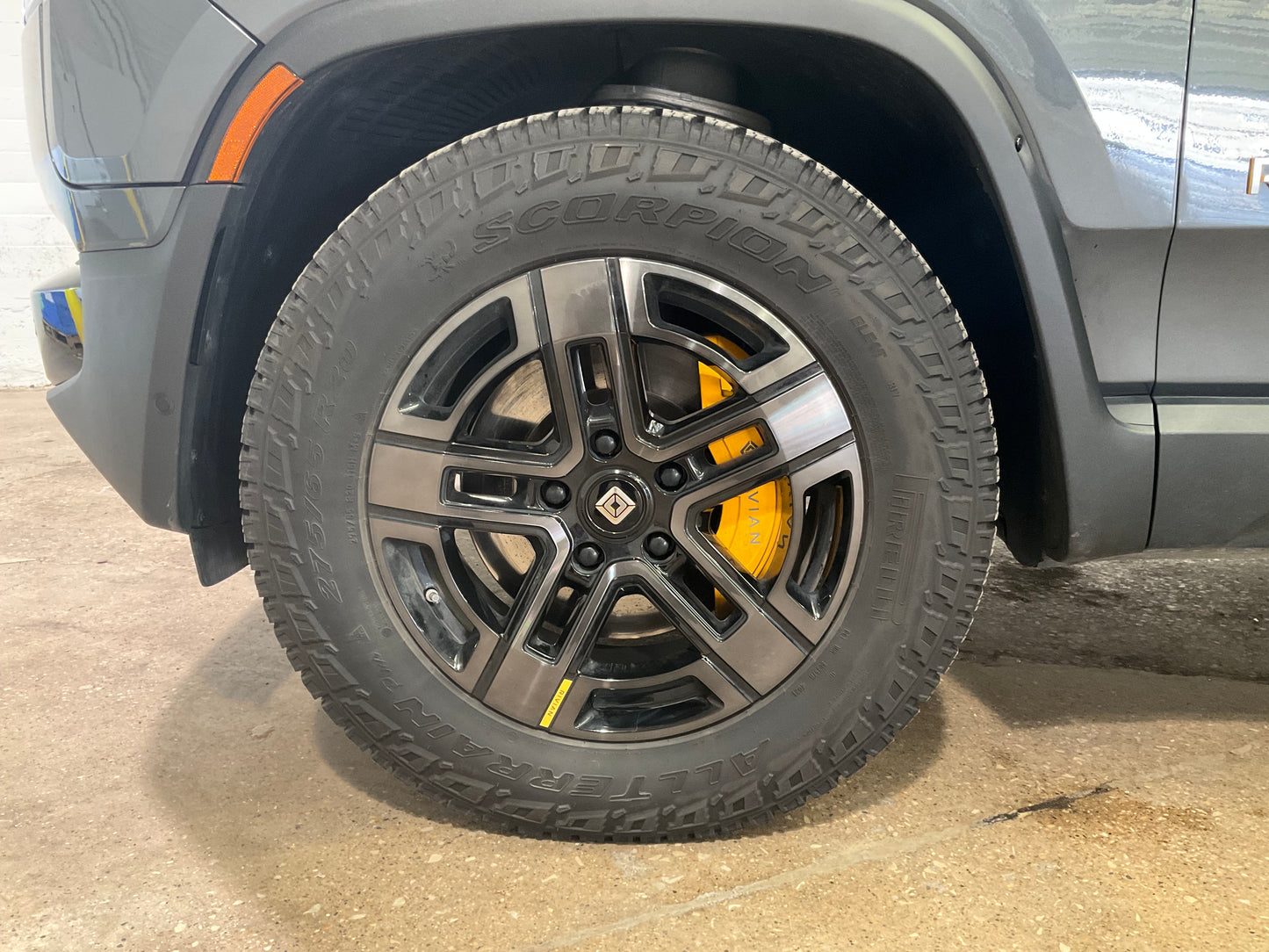 2022 Rivian R1T - 9,407 miles - $65,600