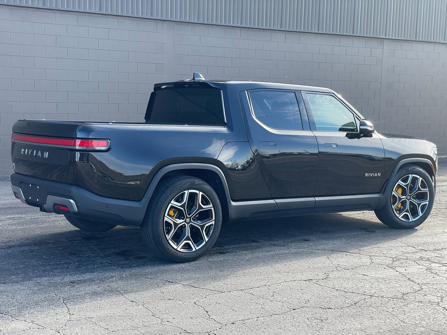 2022 Rivian R1T - 6,874 miles - $66,200