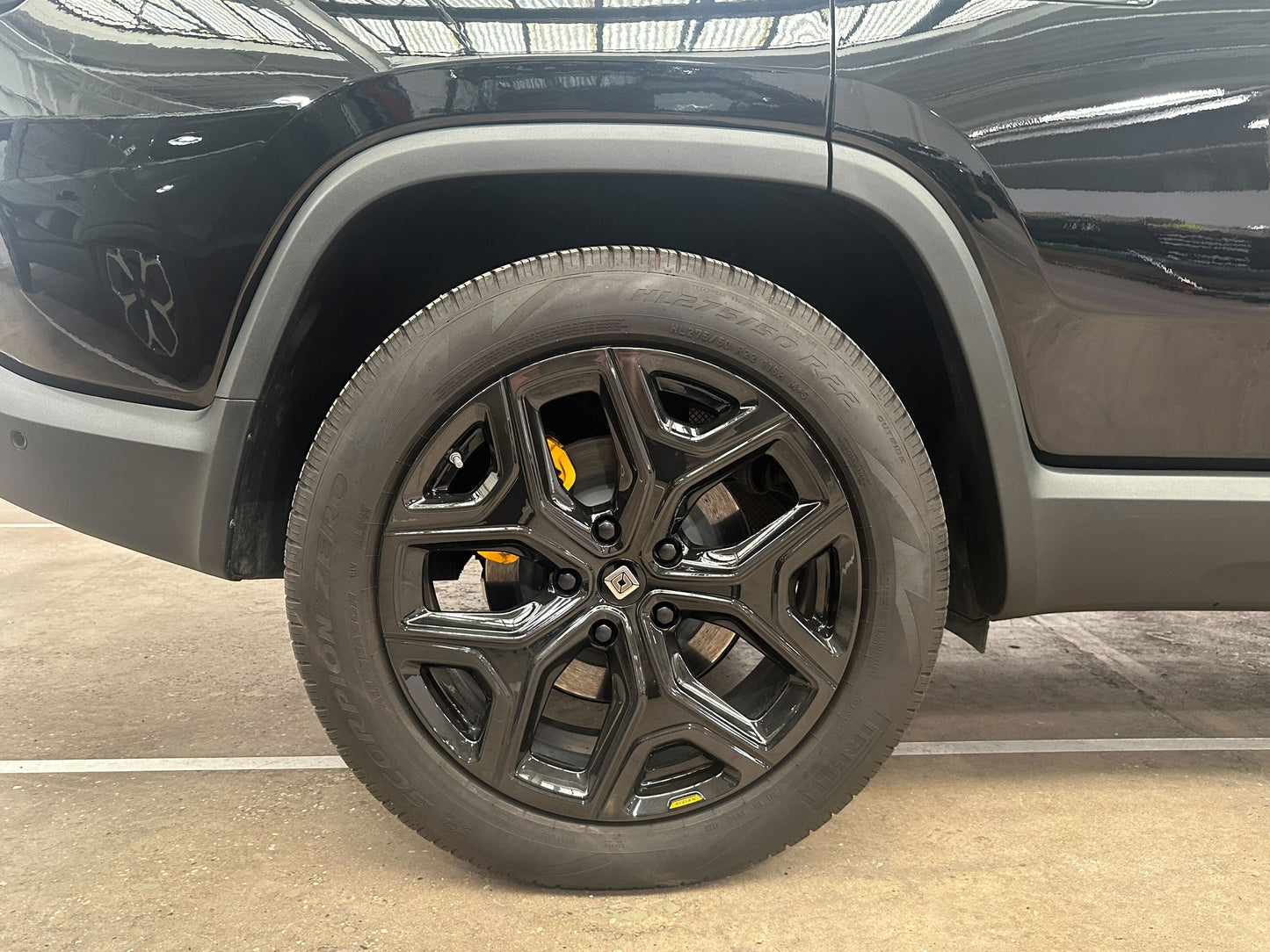 2022 Rivian R1S - 4,356 miles - $75,971