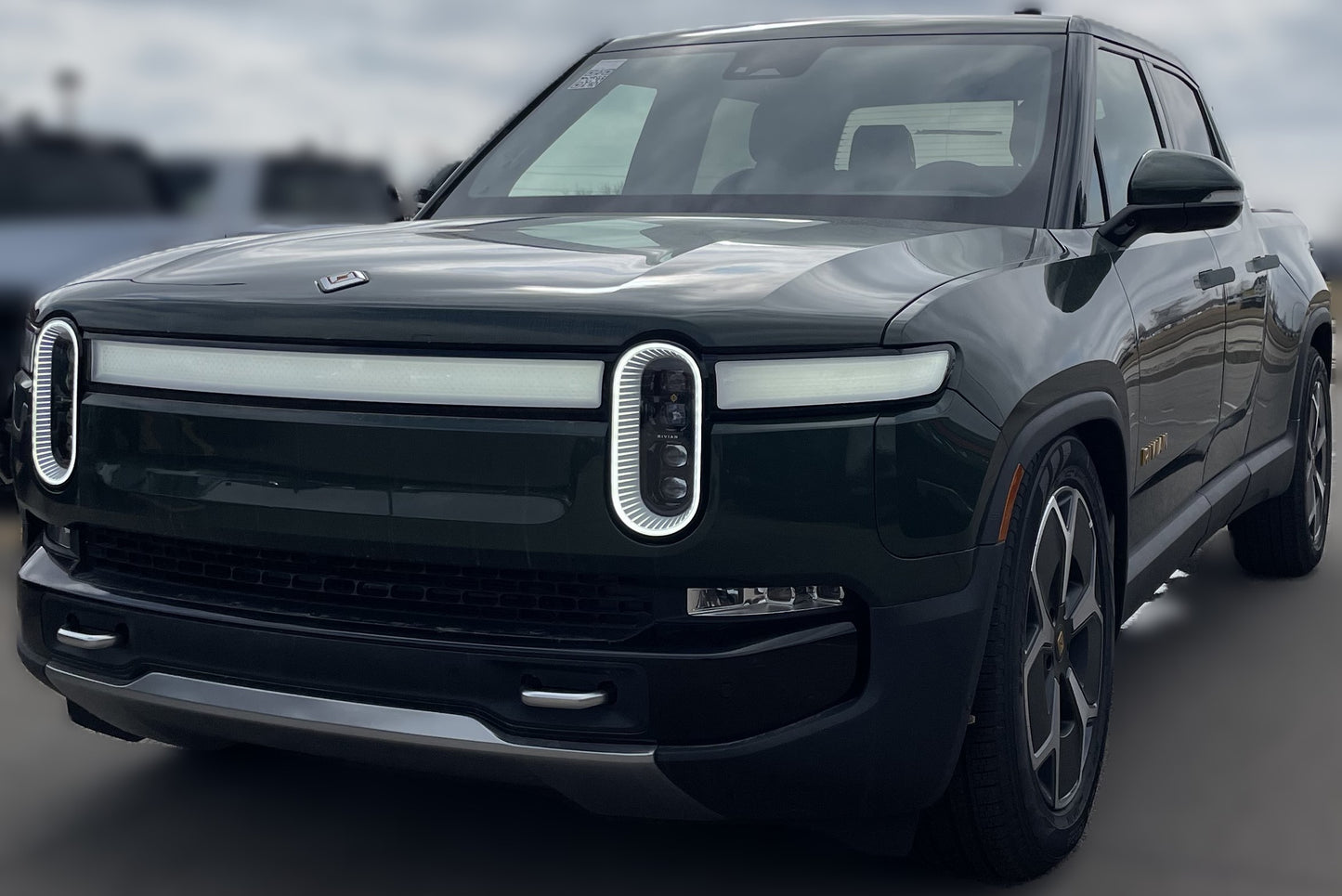 2022 Rivian R1T - 100 miles - $67,800