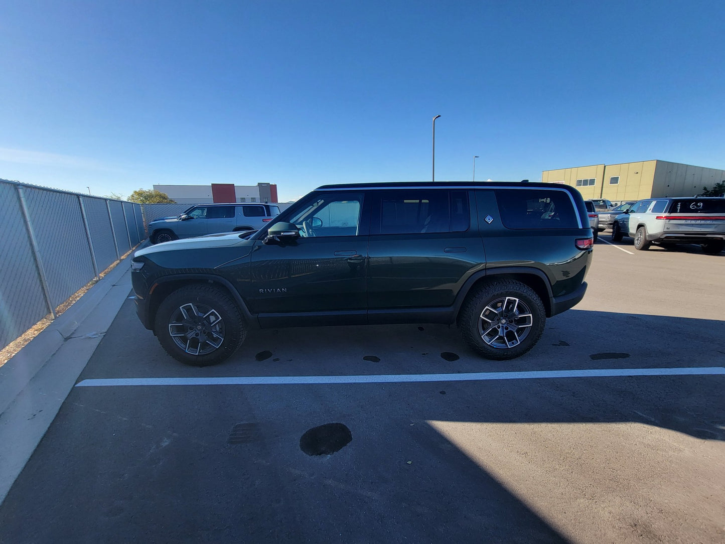 2025 Rivian R1S - 208 miles - $94,800