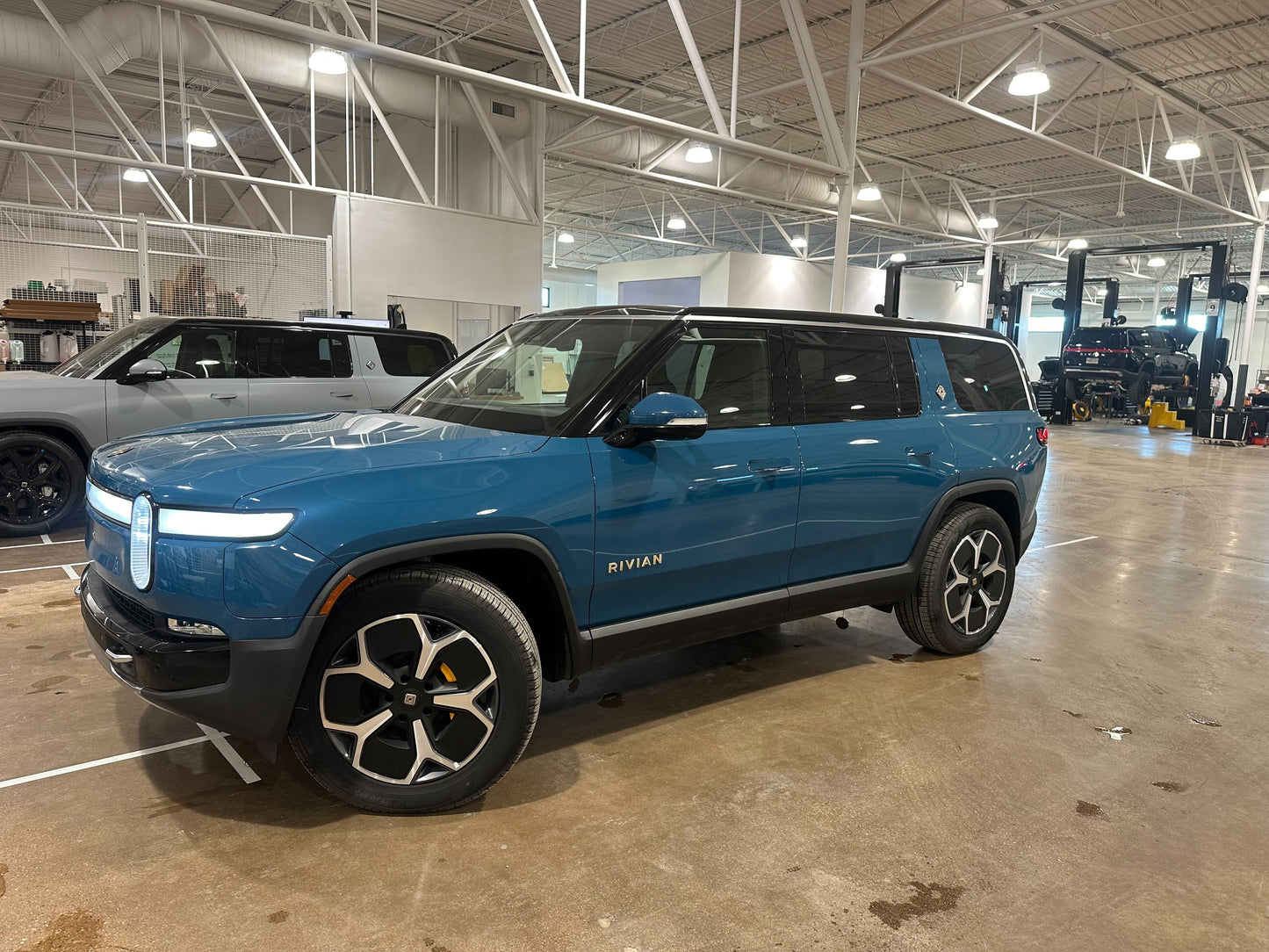 2023 Rivian R1S - 127 miles - $81,000