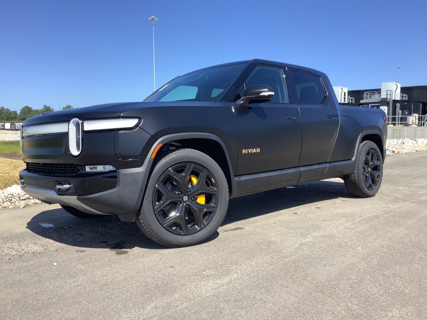 2022 Rivian R1T - 237 miles - $67,700