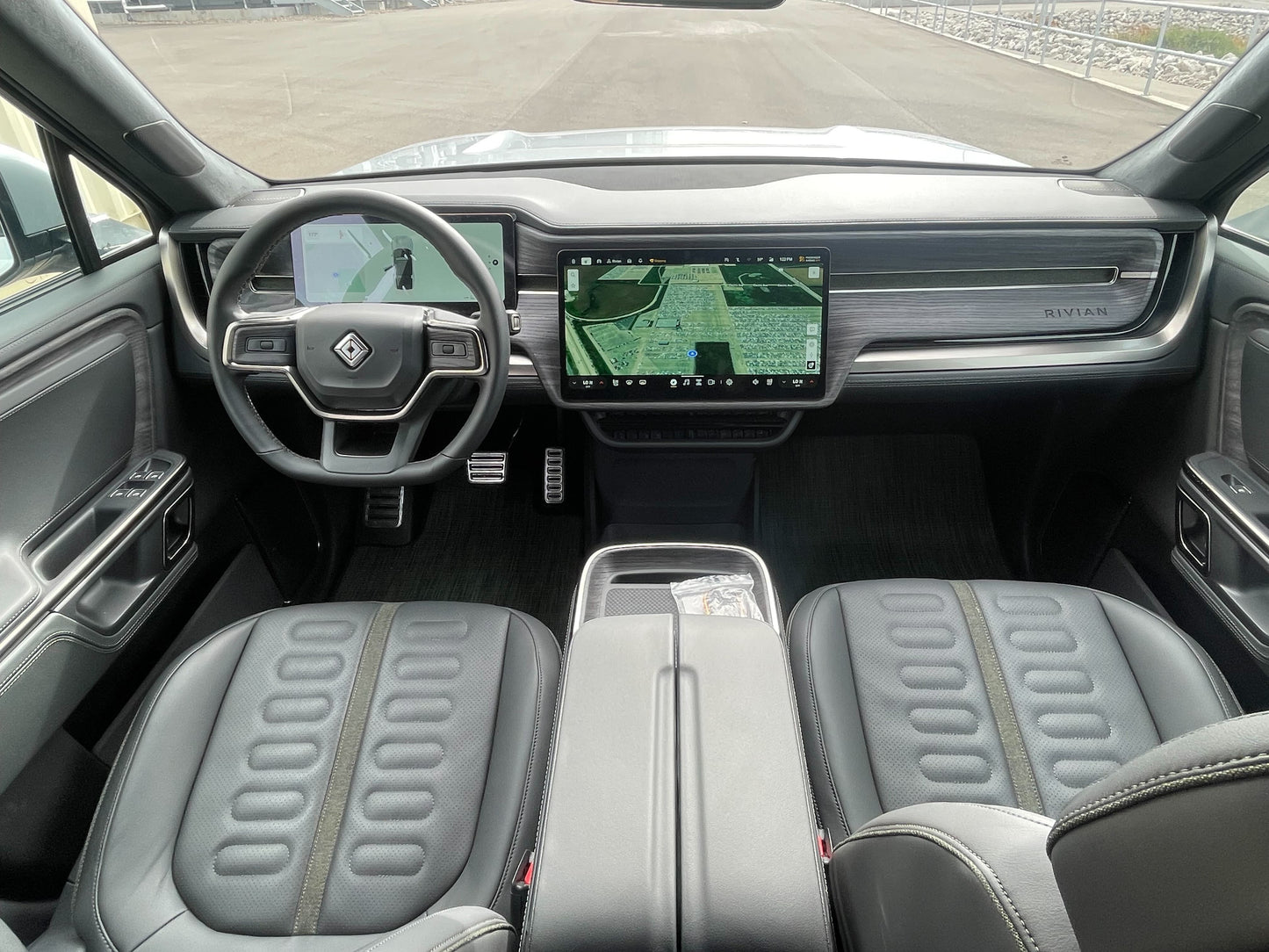 2022 Rivian R1S - 237 miles - $79,700