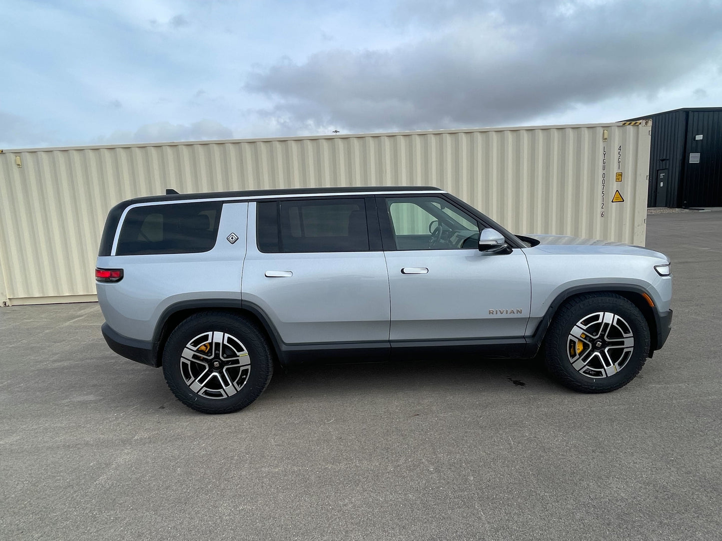 2022 Rivian R1S - 237 miles - $79,700