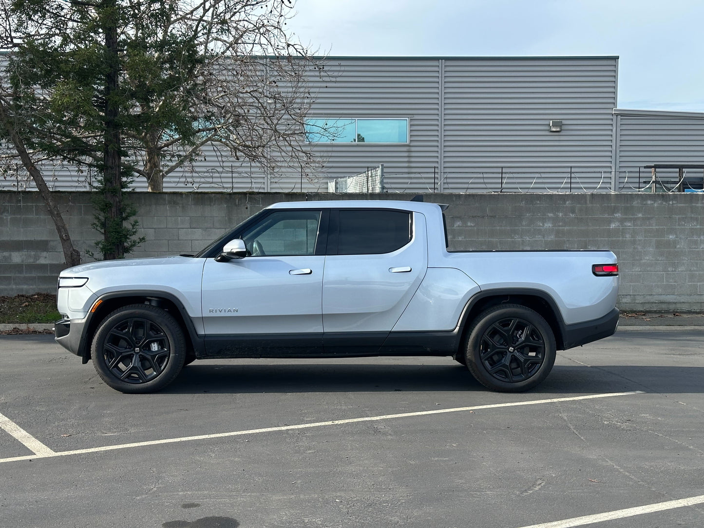 2023 Rivian R1T - 139 miles - $67,000