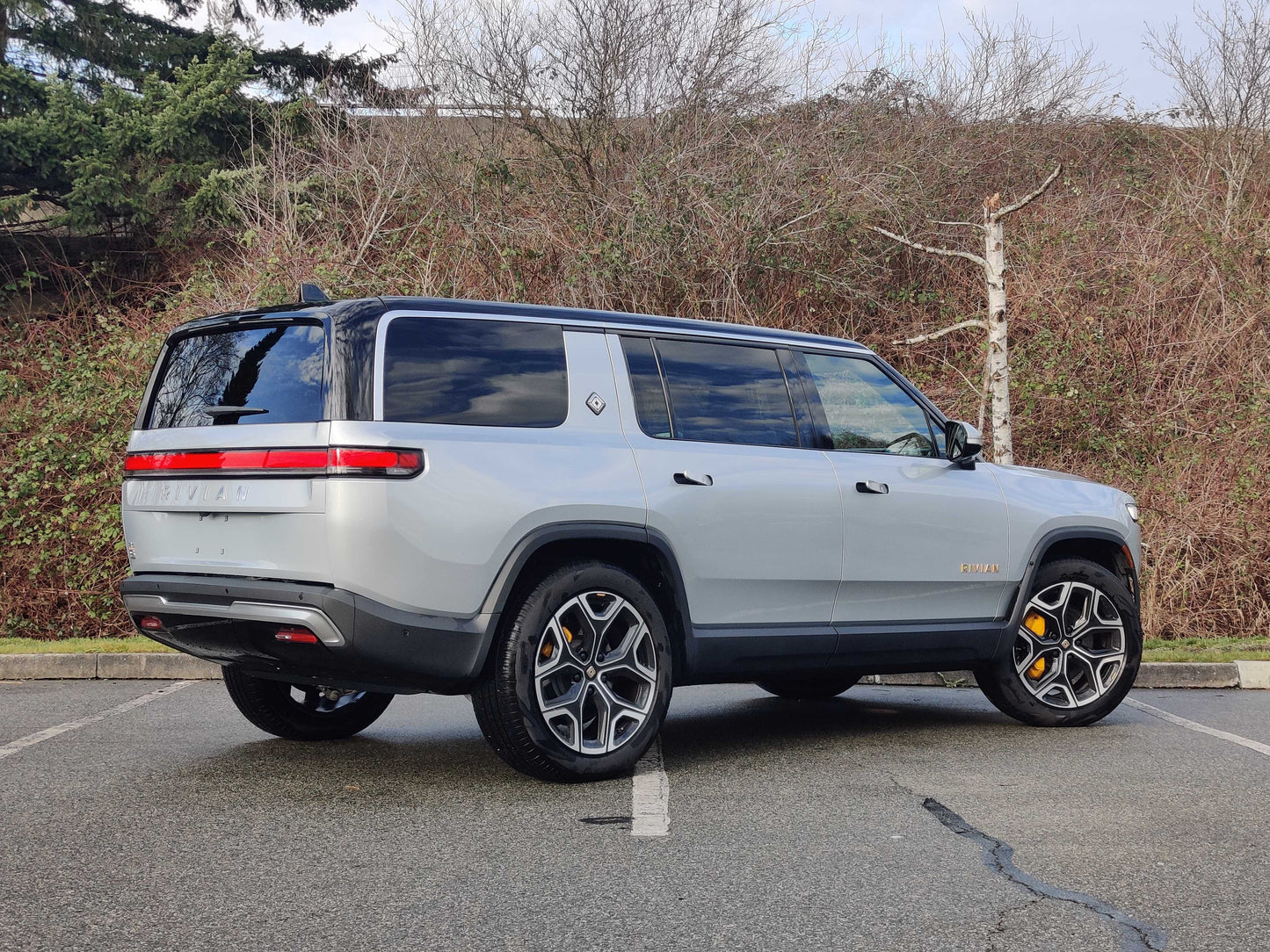 2023 Rivian R1S - 12,638 kilometers - $106,500 CAD