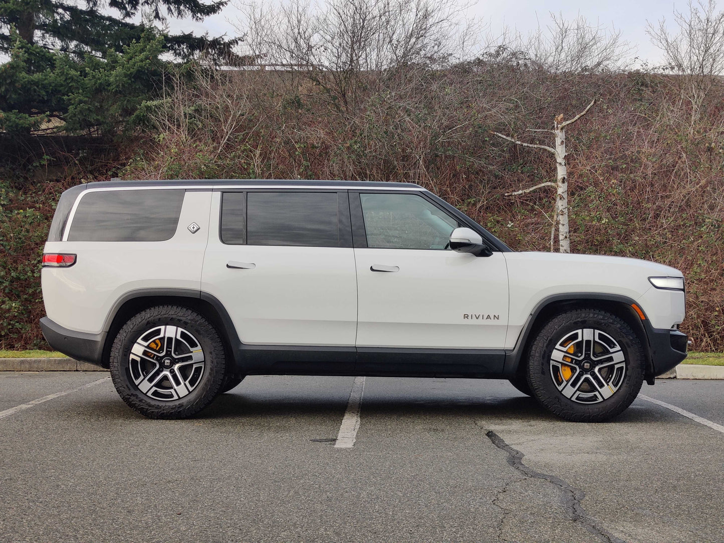 2023 Rivian R1S - 4,120 kilometers - $114,600 CAD