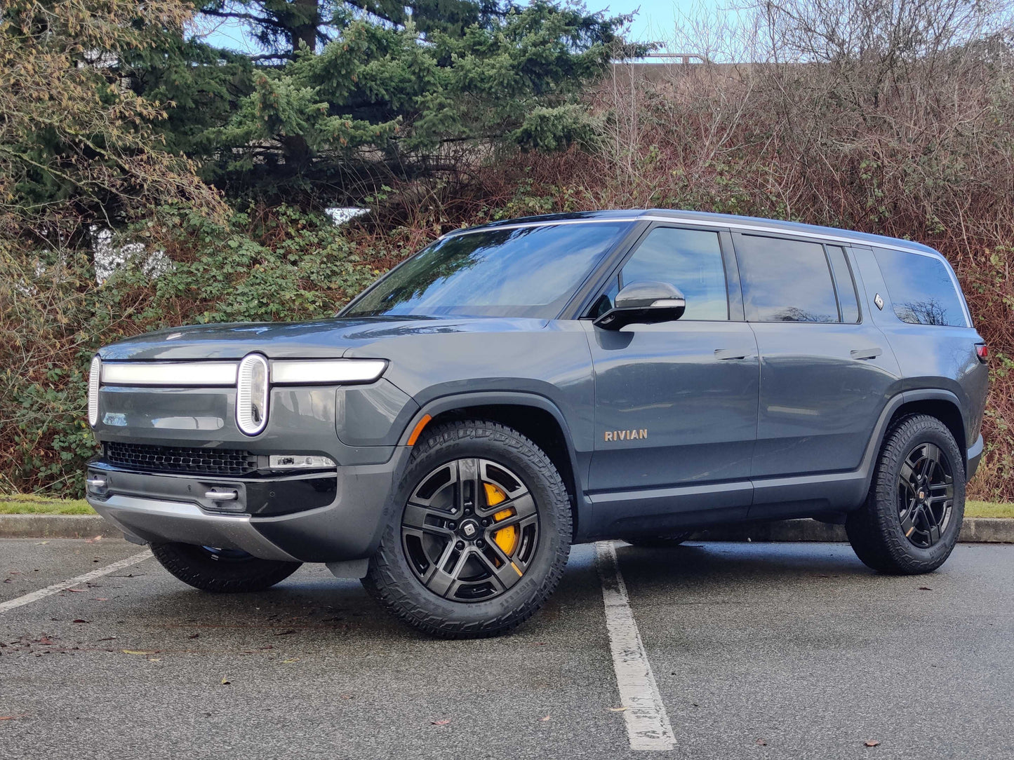 2023 Rivian R1S - 263 kilometers - $115,400 CAD