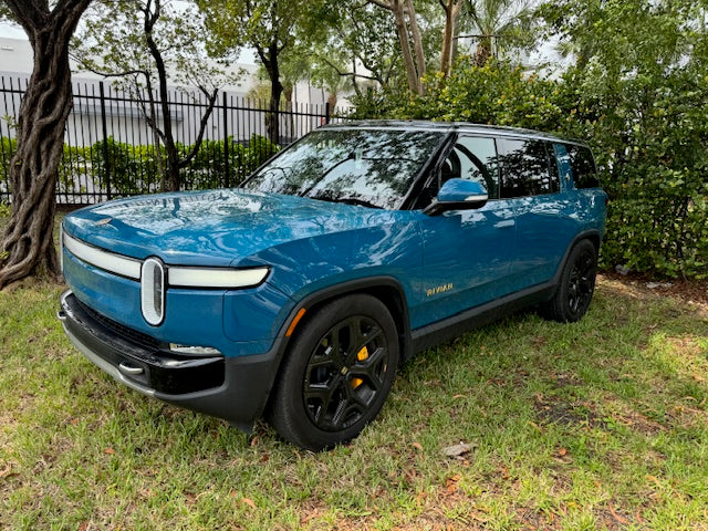 2022 Rivian R1S - 7,803 miles - $77,200