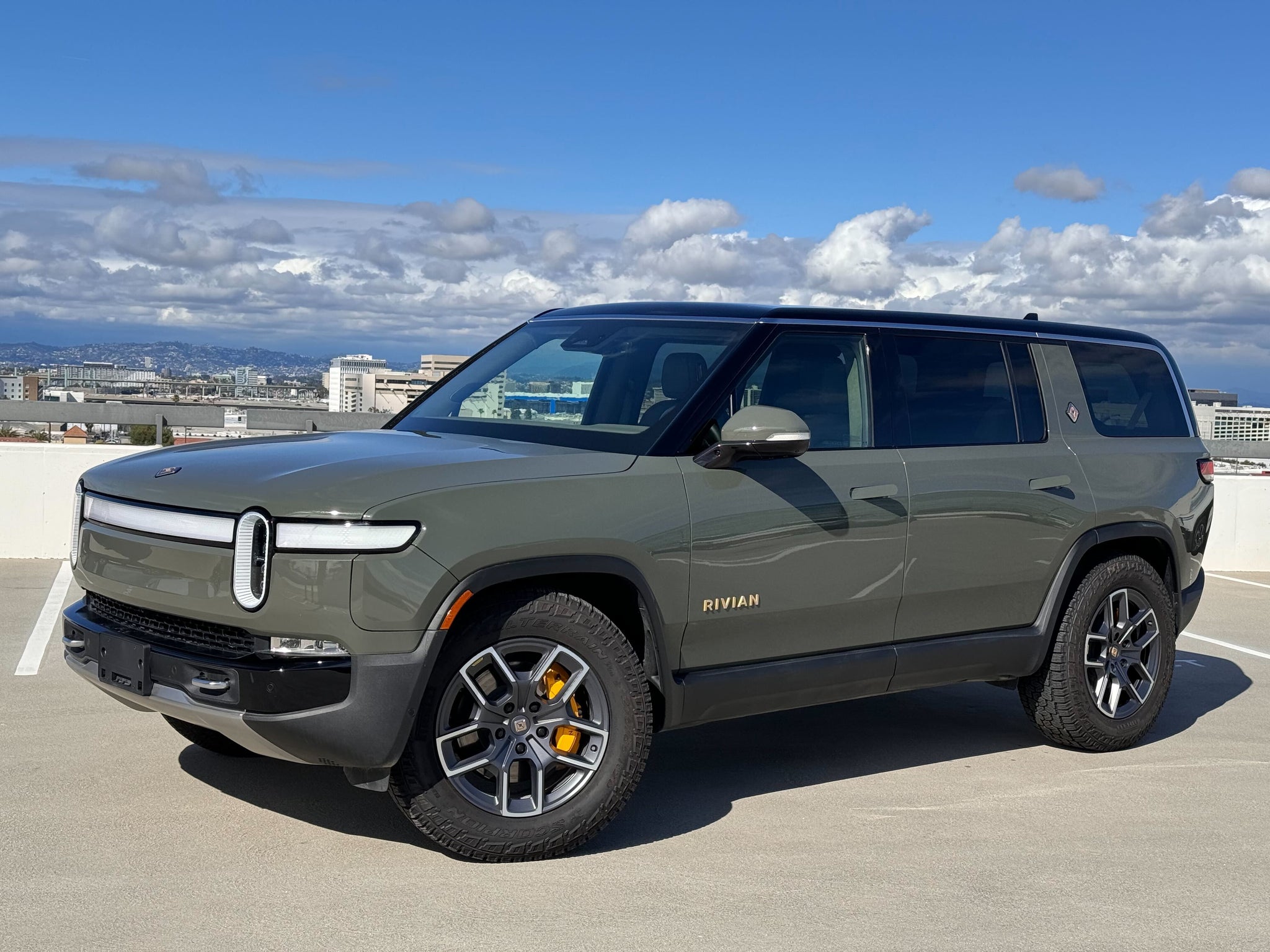 2022 Rivian R1S - 5,063 miles - $70,544 – Rivian Demo Vehicles