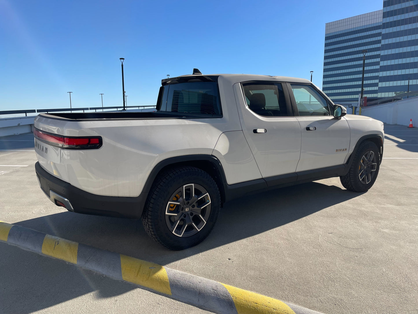 2023 Rivian R1T - 161 miles - $74,200