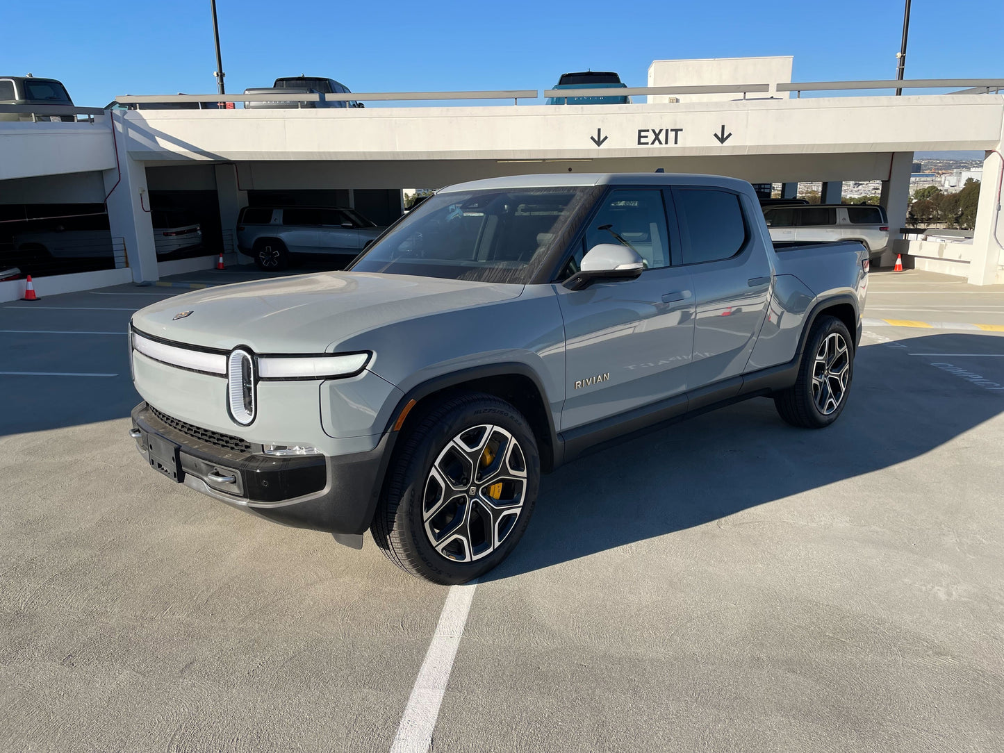 2023 Rivian R1T - 172 miles - $74,200