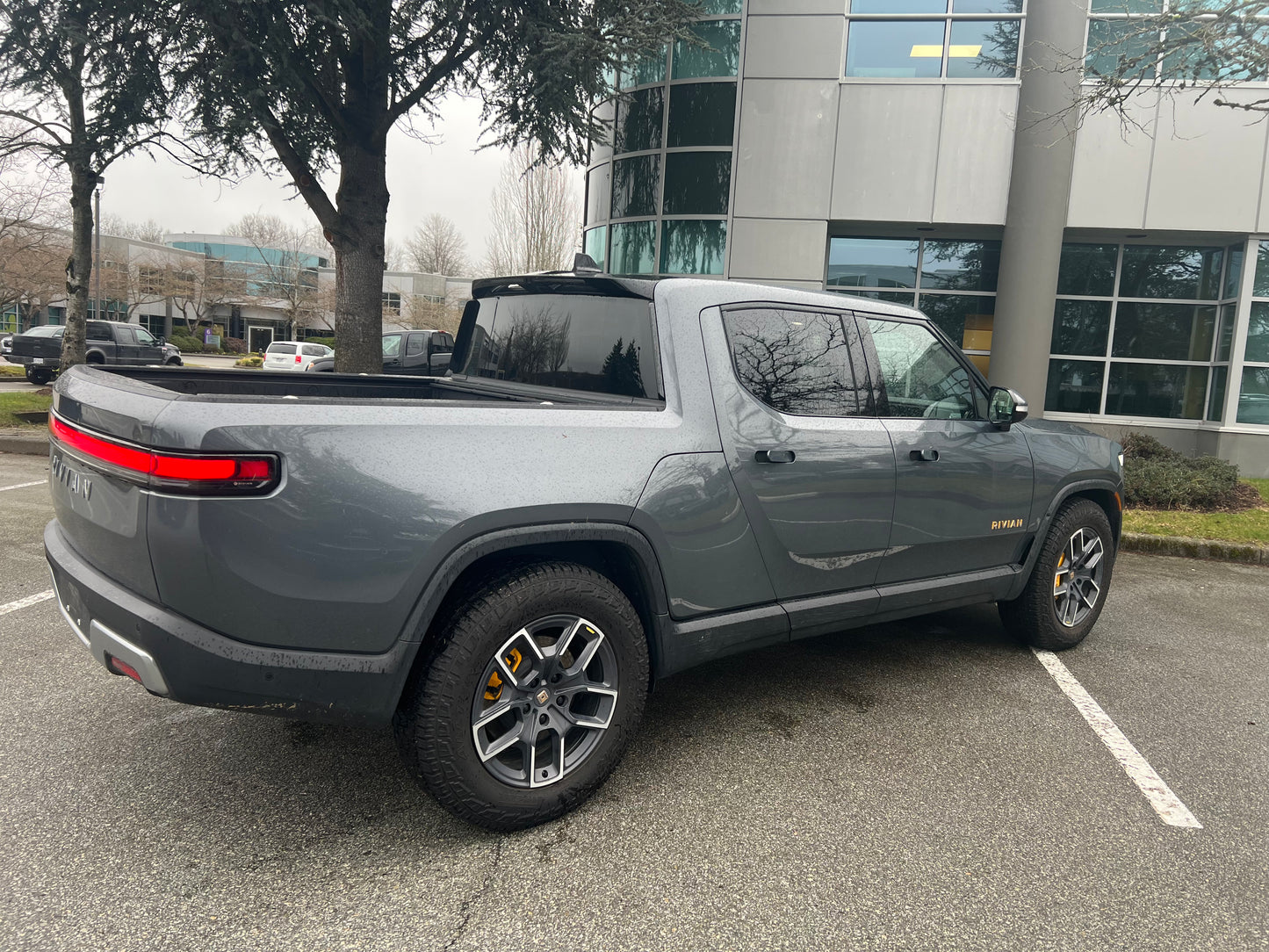 2022 Rivian R1T - 7,314 kilometers - $93,200 CAD