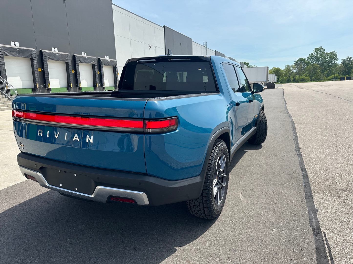 2023 Rivian R1T - 485 miles - $77,809