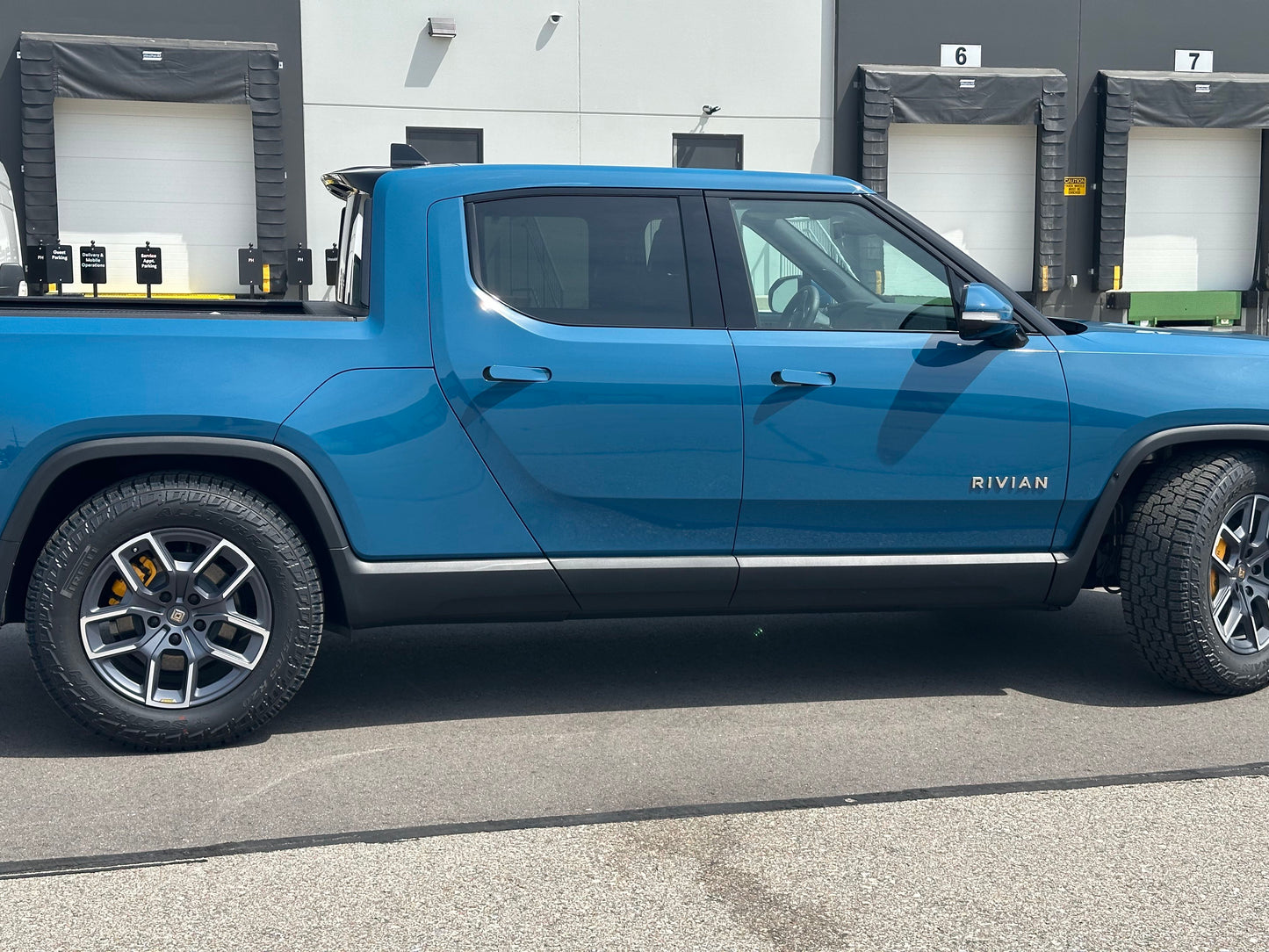 2023 Rivian R1T - 485 miles - $77,809