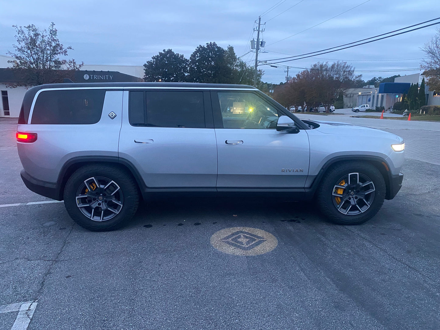 2022 Rivian R1S - 2,835 miles - $78,900