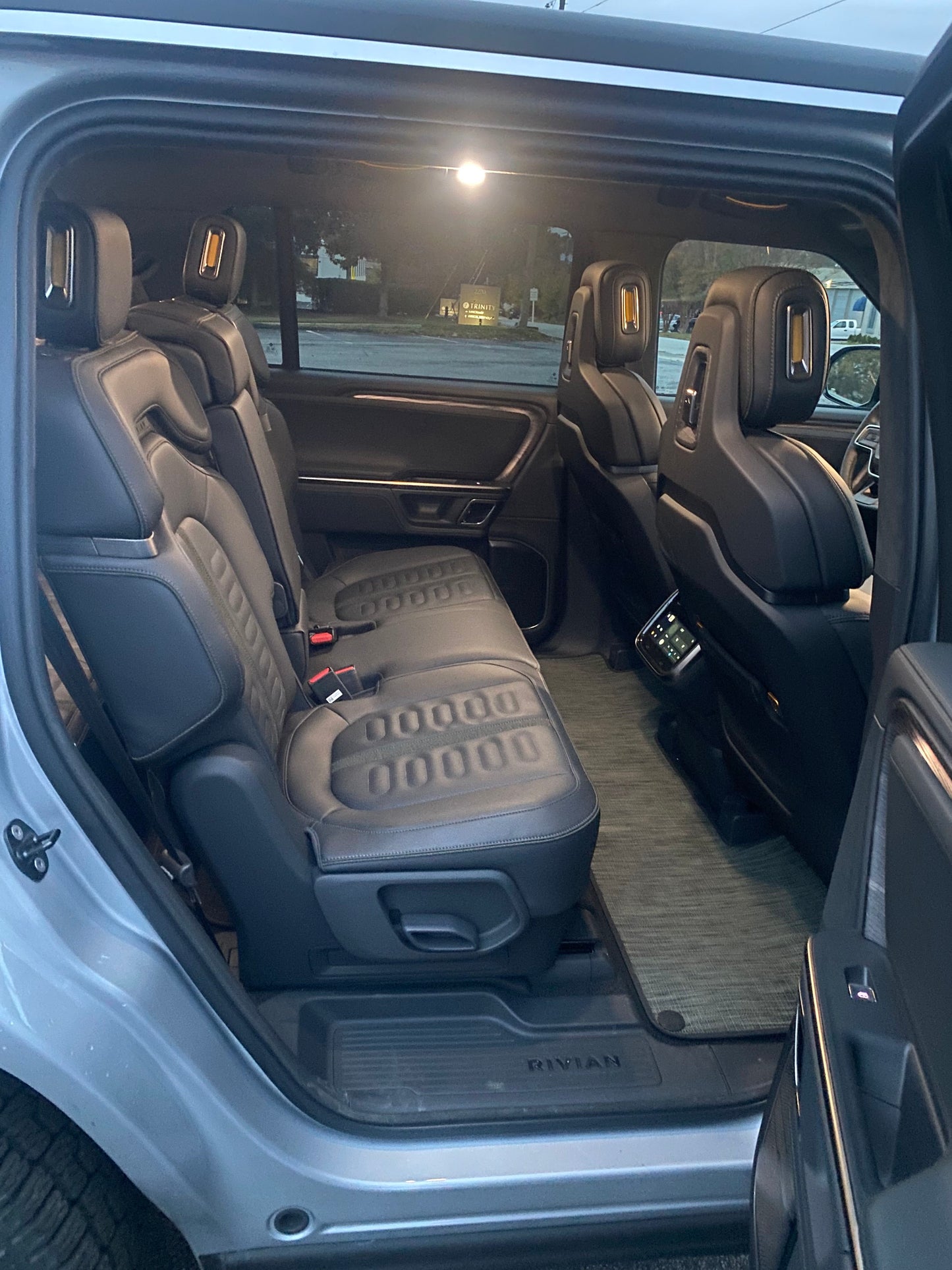 2022 Rivian R1S - 2,835 miles - $78,900