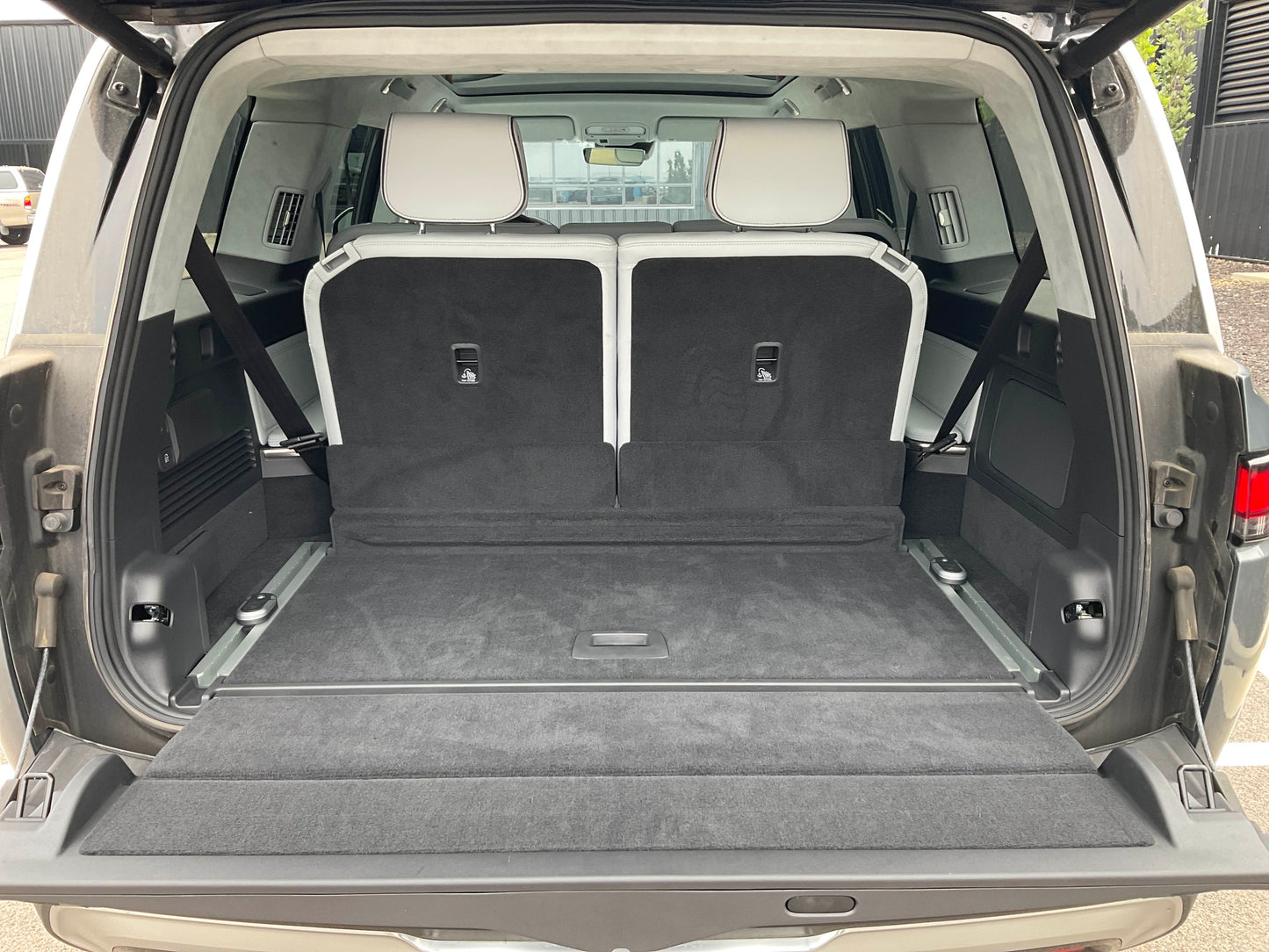 2023 Rivian R1S - 184 miles - $80,600