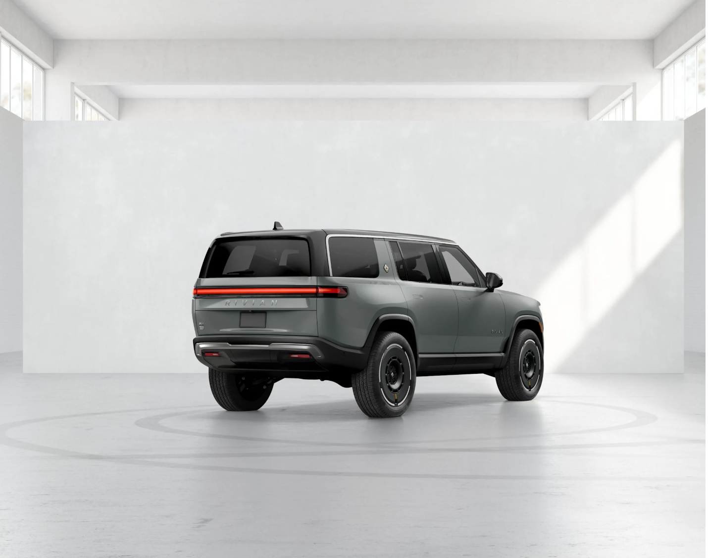 2025 Rivian R1S - 224 miles - $76,600