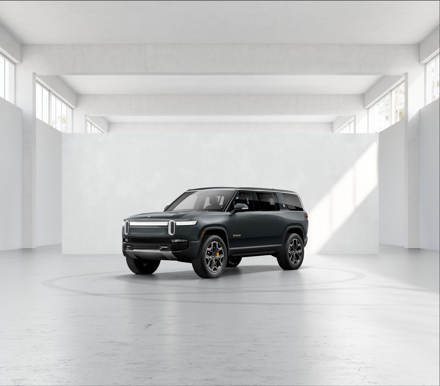 2023 Rivian R1S - 184 miles - $80,600