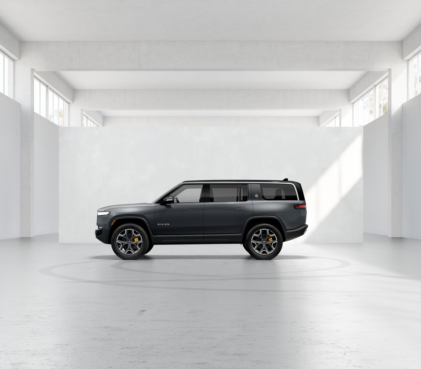 2023 Rivian R1S - 184 miles - $80,600
