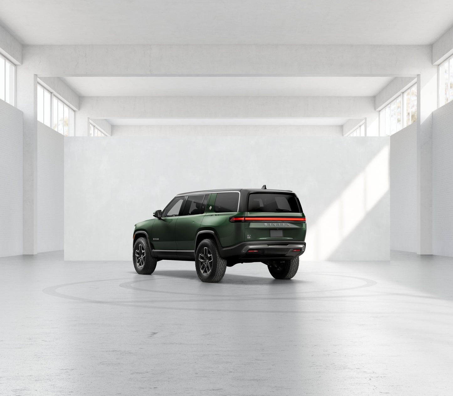 2025 Rivian R1S - 208 miles - $94,800