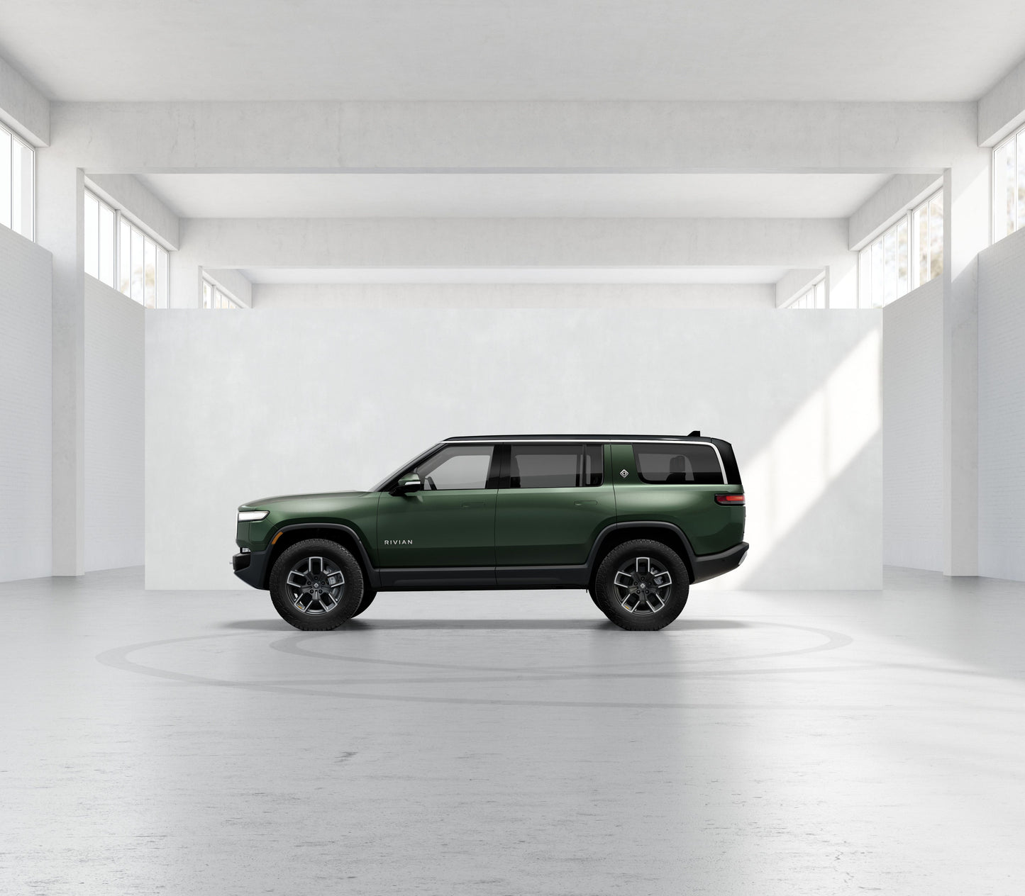 2025 Rivian R1S - 208 miles - $94,800