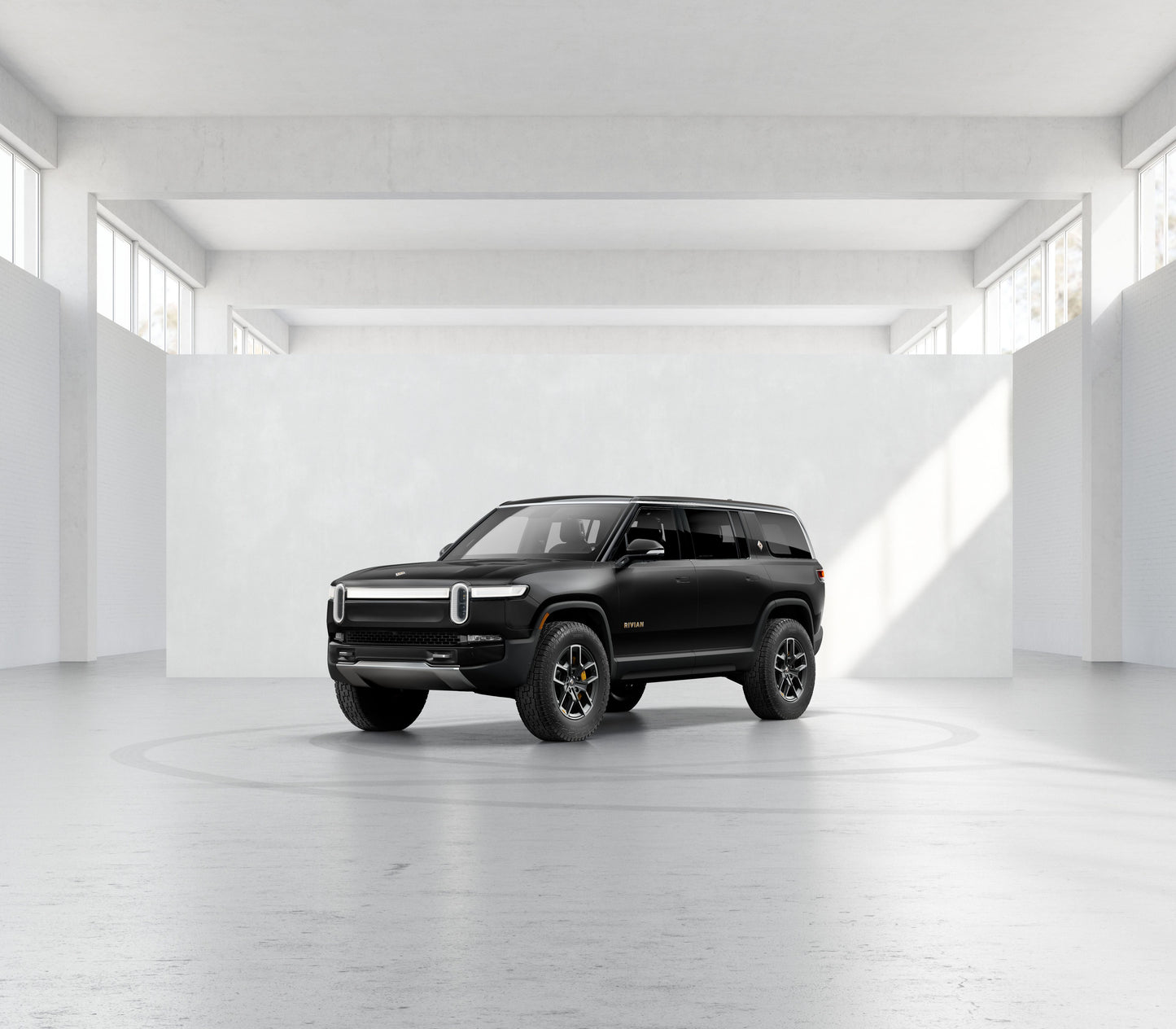 2022 Rivian R1S - 100 miles - $79,700