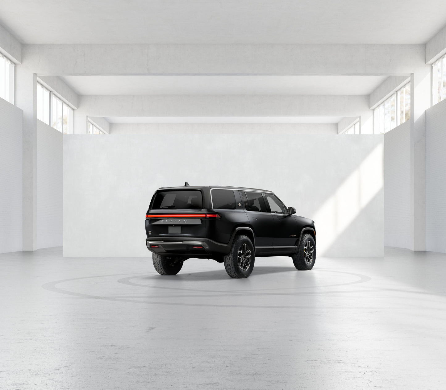 2022 Rivian R1S - 100 miles - $79,700