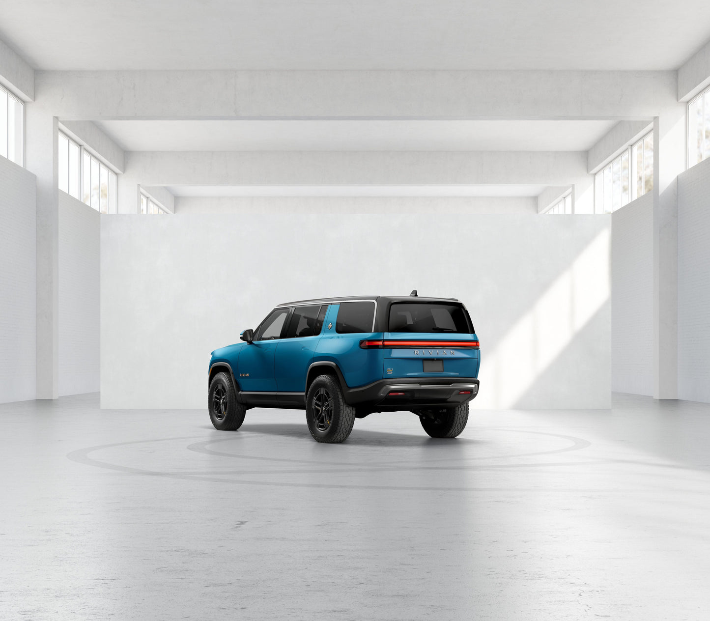 2022 Rivian R1S - 7,877 miles - $77,200